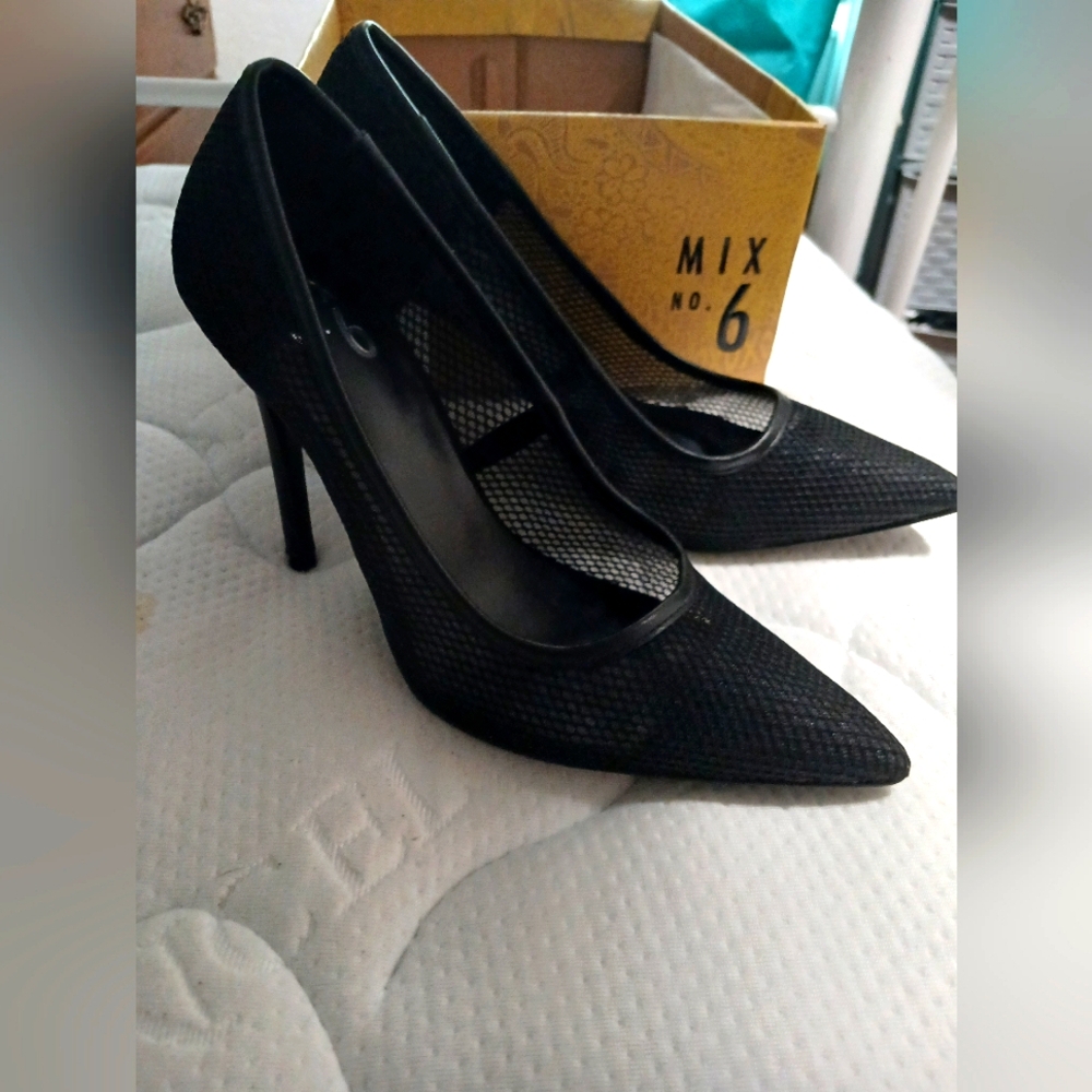🌺🌼 Mix No. 6 Black Stiletto Heels - Name your price